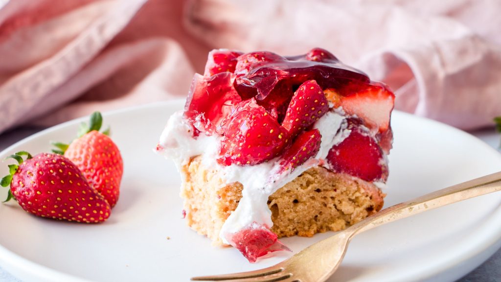 Strawberry Jelly Cream Cake